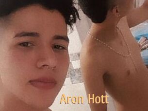 Aron_Hott