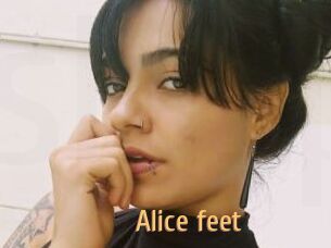 Alice_feet