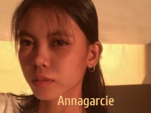 annagarcie Single Spass