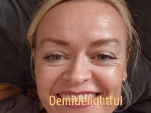 demidelightful Single Spass