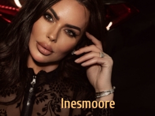 inesmoore Single Spass