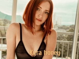 Kyra_honey