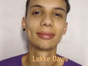 Lukke_Davis