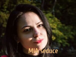 MIA_seduce