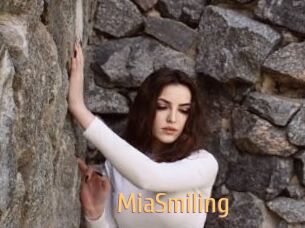 MiaSmiling
