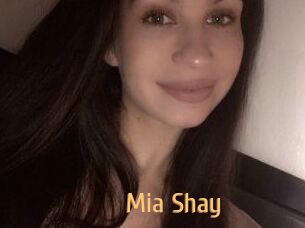 Mia_Shay