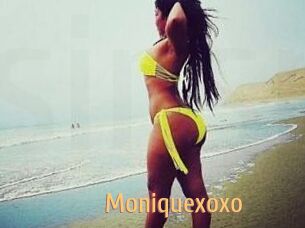 Moniquexoxo