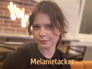 Melanietacker