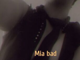 Mia_bad