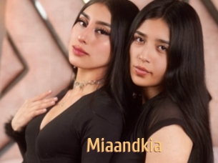miaandkia Single Spass