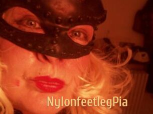NylonfeetlegPia