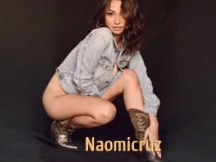 naomicruz Single Spass