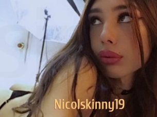 nicolskinny19 Single Spass