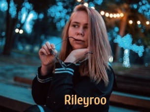 rileyroo Single Spass