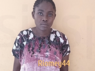 riomey44 Single Spass