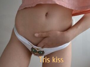 Tris_kiss